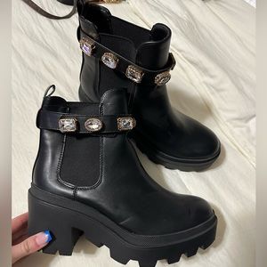 Women’s boots